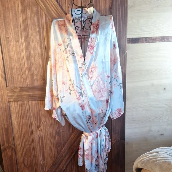 3 Piece Plus size Floral Satin Kimono Robe, Shirt and Shorts - Picture 1 of 10